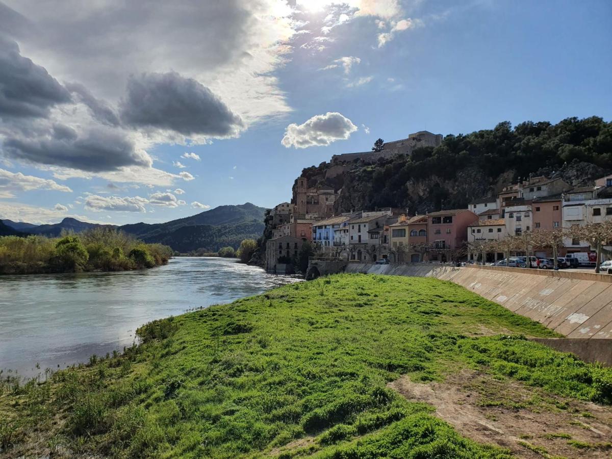 Casa En La Valleta Ginestar Kültér fotó